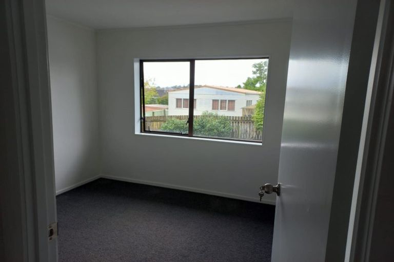 Photo of property in 5/37a Glengarry Road, Glen Eden, Auckland, 0602