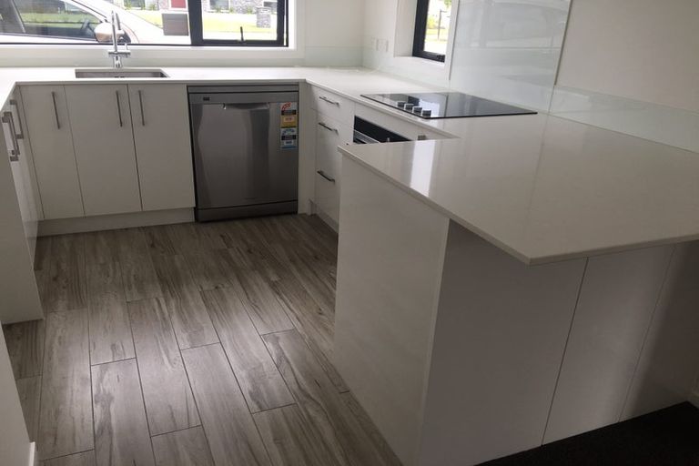 Photo of property in 23 Orchard Terrace, Riverhead, 0820