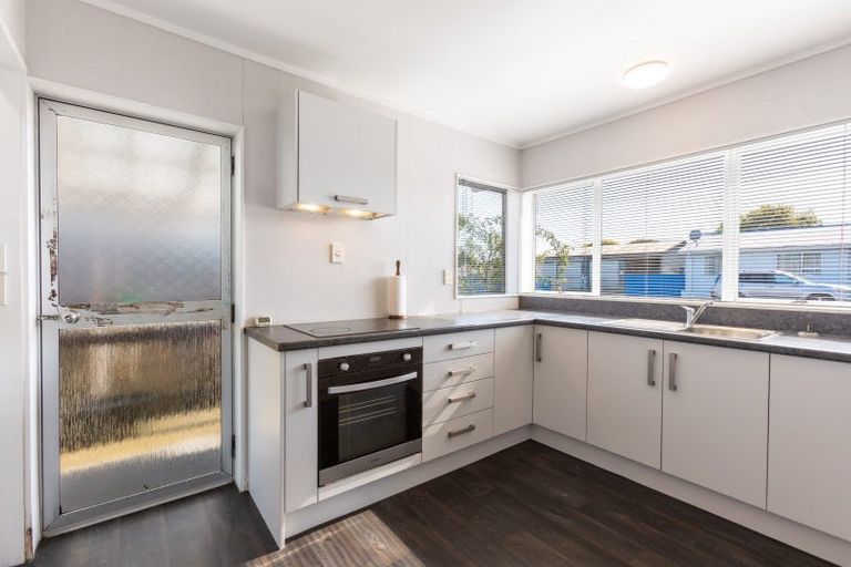 Photo of property in 57 Mclean Street, Woodville, 4920