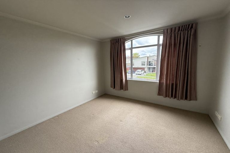Photo of property in 44 Baverstock Road, Flat Bush, Auckland, 2016