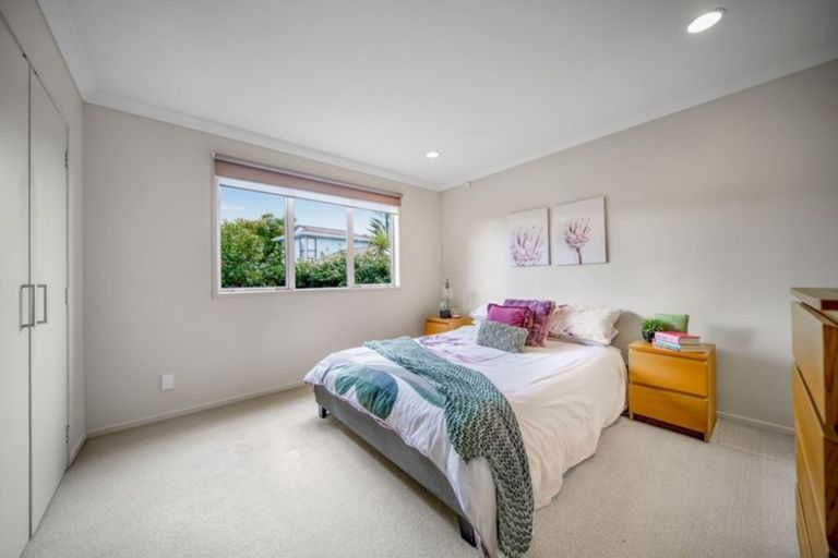 Photo of property in 1/36 Darren Crescent, Half Moon Bay, Auckland, 2012