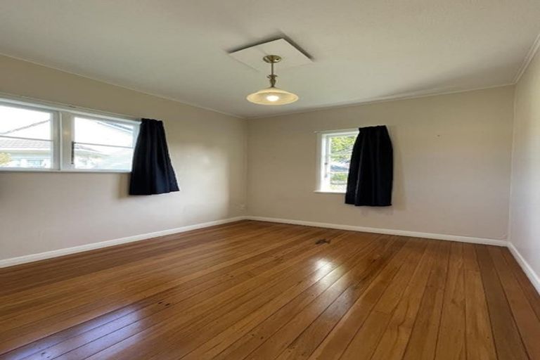 Photo of property in 6 Hobbs Grove, Epuni, Lower Hutt, 5011