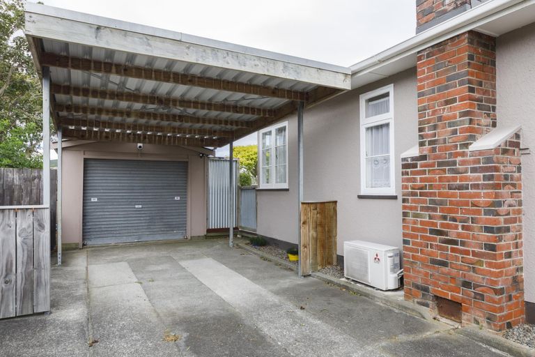 Photo of property in 16 Milton Street, Roslyn, Palmerston North, 4414