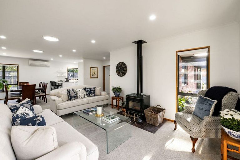 Photo of property in 71 Taylor Street, Cambridge, 3434