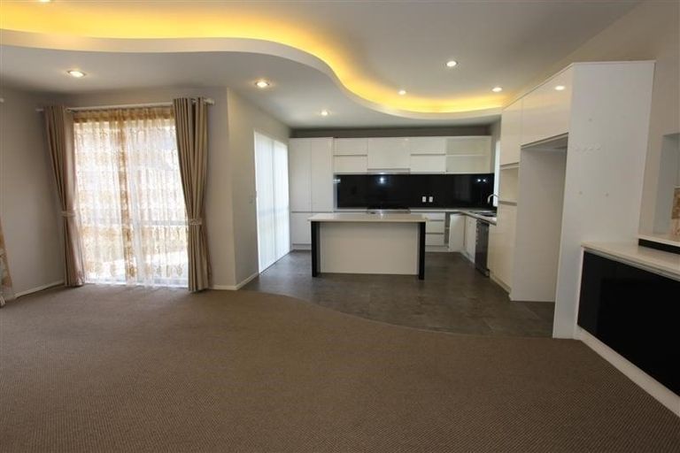 Photo of property in 6 Lucca Crescent, Flat Bush, Auckland, 2019