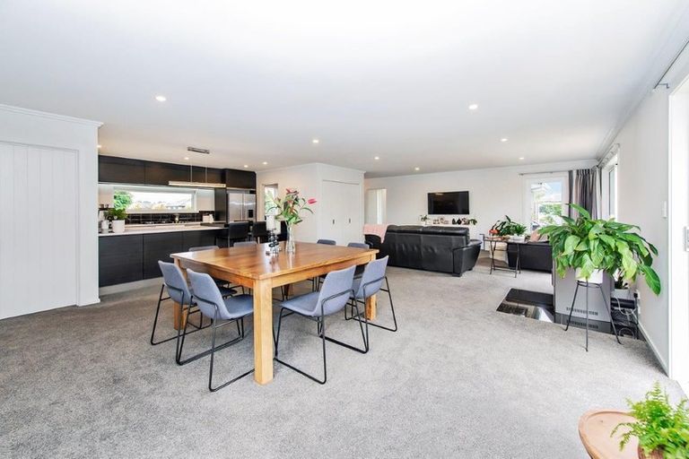 Photo of property in 2 Highworth Crescent, Rolleston, 7615