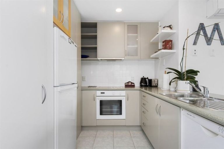 Photo of property in 12/12 Maunganui Road, Mount Maunganui, 3116
