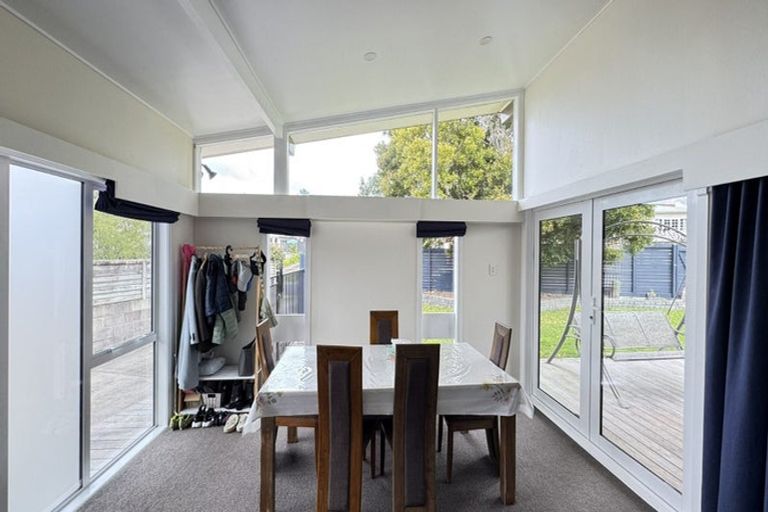 Photo of property in 30 Noall Street, Te Atatu Peninsula, Auckland, 0610