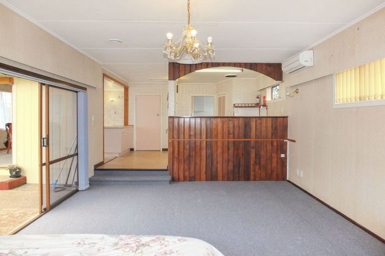 Photo of property in 18 Hulke Street, Foxton, 4814