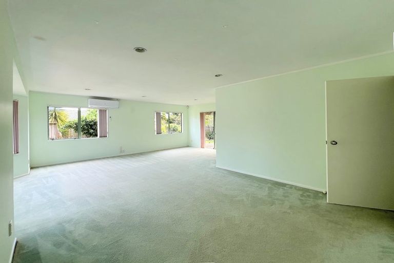 Photo of property in 6 Waylen Place, Burswood, Auckland, 2013