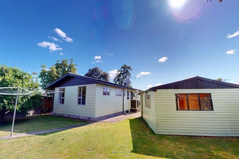 Photo of property in 39 Robinson Crescent, Westbrook, Palmerston North, 4412