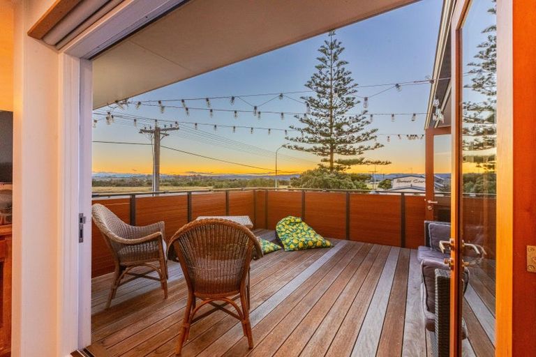 Photo of property in 62 Meeanee Quay, Westshore, Napier, 4110