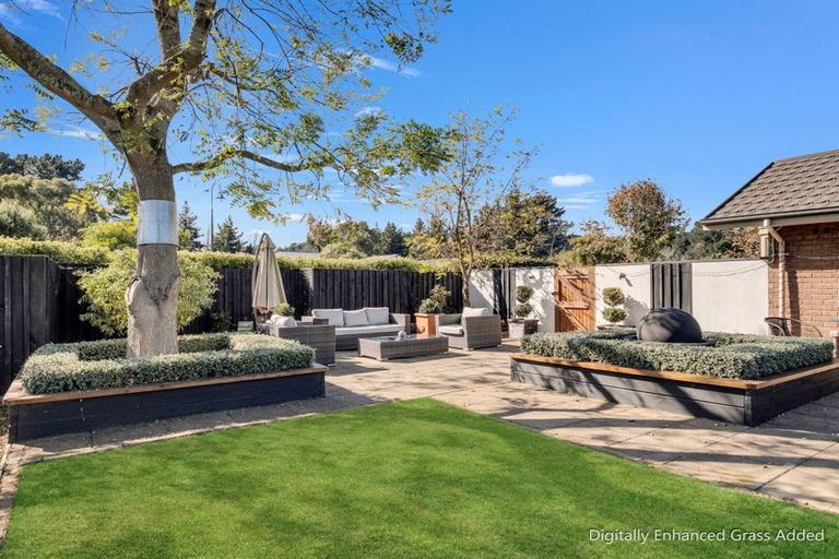 Photo of property in 16 Hemingway Place, Spencerville, Christchurch, 8083