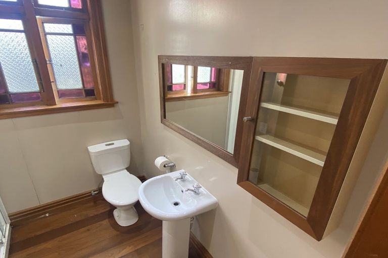 Photo of property in 138 Russell Terrace, Berhampore, Wellington, 6023