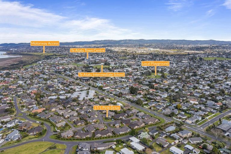 Photo of property in Waimanu Bay Village, 17/1 Piriti Drive, Te Atatu Peninsula, Auckland, 0610