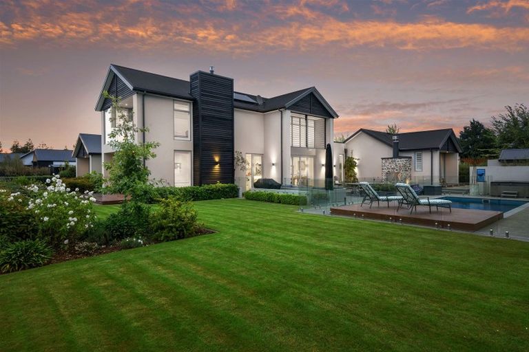 Photo of property in 30 Oakgrove Drive, Rangiora, 7400