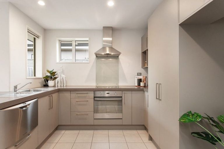 Photo of property in 2/70 Saint Martins Road, Saint Martins, Christchurch, 8022