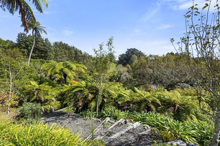Photo of property in 475 Frankley Road, Hurworth, New Plymouth, 4371
