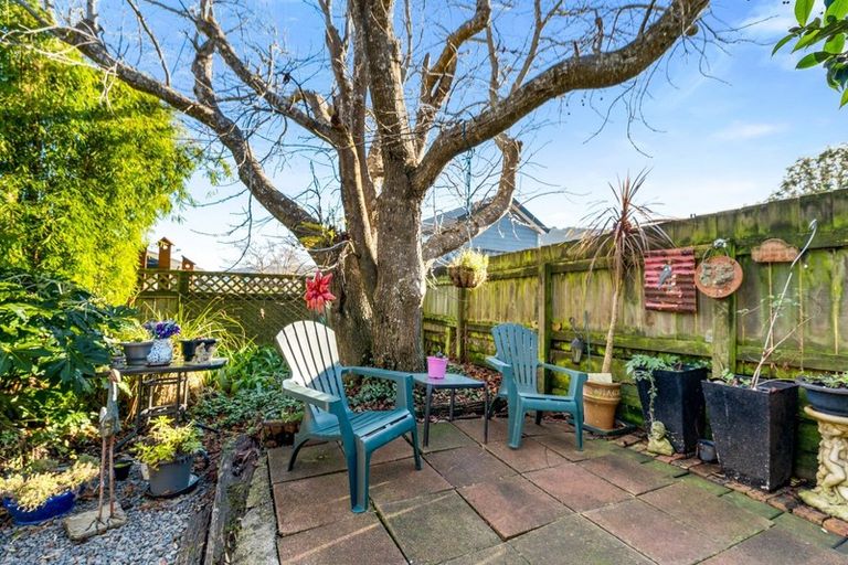 Photo of property in 21f1- Roband Crescent, Brown Owl, Upper Hutt, 5018