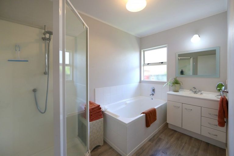 Photo of property in 3 Sebal Place, Havelock North, 4130