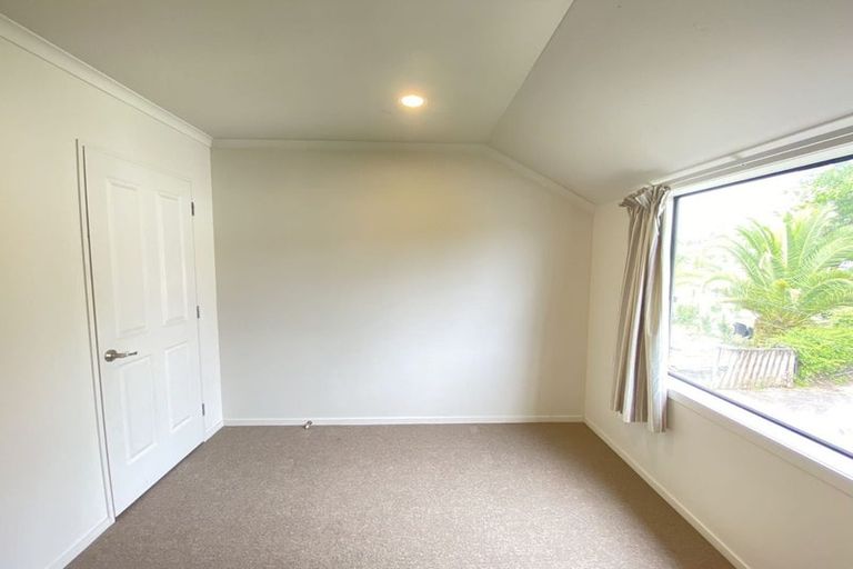 Photo of property in 2/2 Swan Hill Drive, Glen Eden, Auckland, 0602