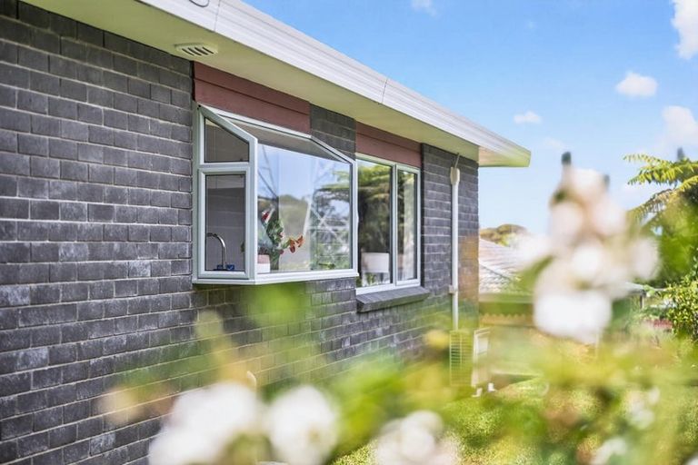 Photo of property in 23 Faram Place, Massey, Auckland, 0614