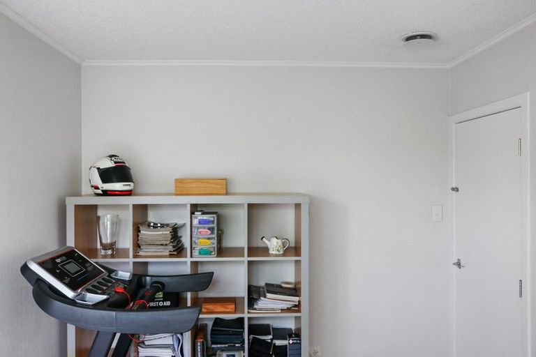 Photo of property in 1 Marewa Street, Te Atatu South, Auckland, 0610