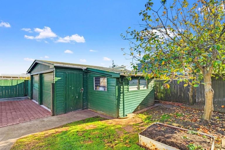 Photo of property in 9 Akepiro Place, Tawhero, Whanganui, 4501