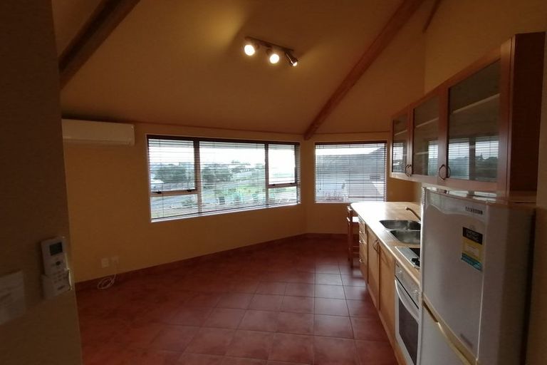 Photo of property in 4d Rangiuru Road, Otaki Beach, Otaki, 5512