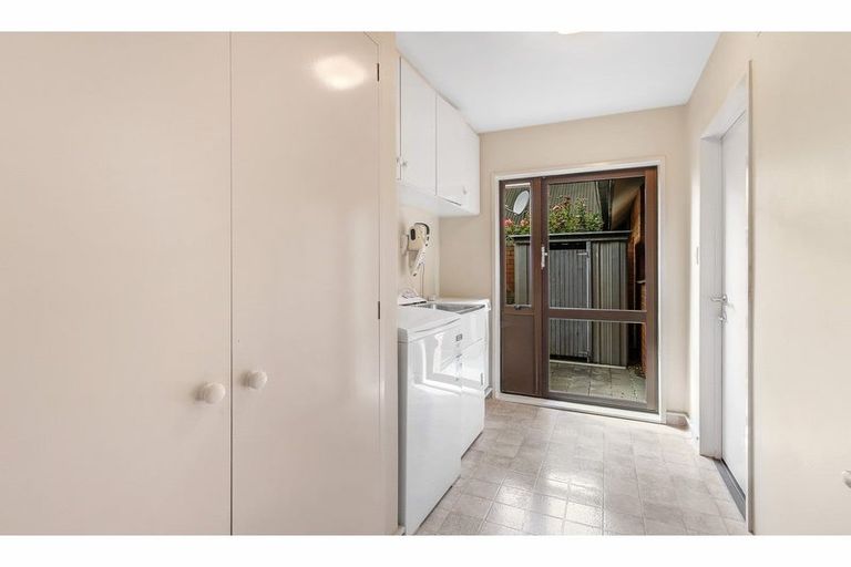 Photo of property in 35 Glenburn Place, Avonhead, Christchurch, 8042