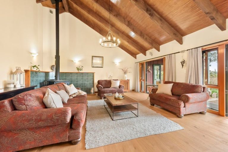 Photo of property in 3 Roseveare Grove, Te Marua, Upper Hutt, 5018