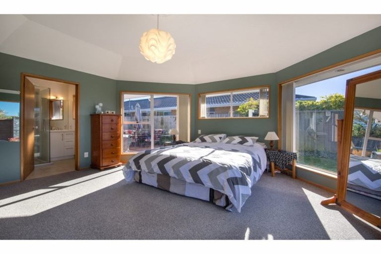 Photo of property in 125 Winters Road, Mairehau, Christchurch, 8052