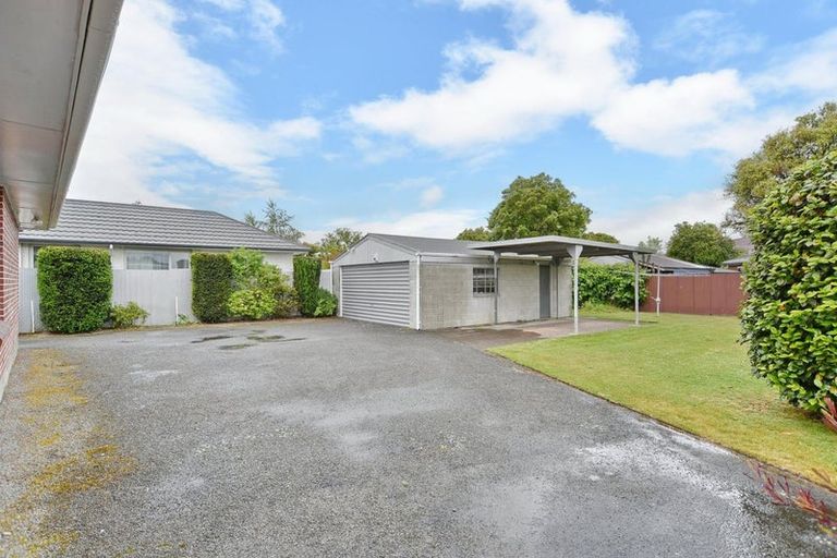 Photo of property in 91 Kendal Avenue, Burnside, Christchurch, 8053