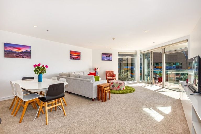 Photo of property in Piermont Apartments, 3d/82 Cable Street, Te Aro, Wellington, 6011