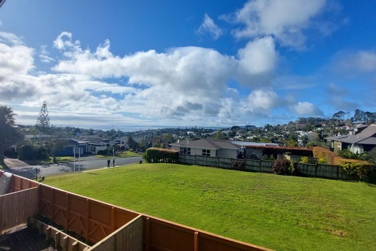 Photo of property in 345 East Coast Road, Mairangi Bay, Auckland, 0630