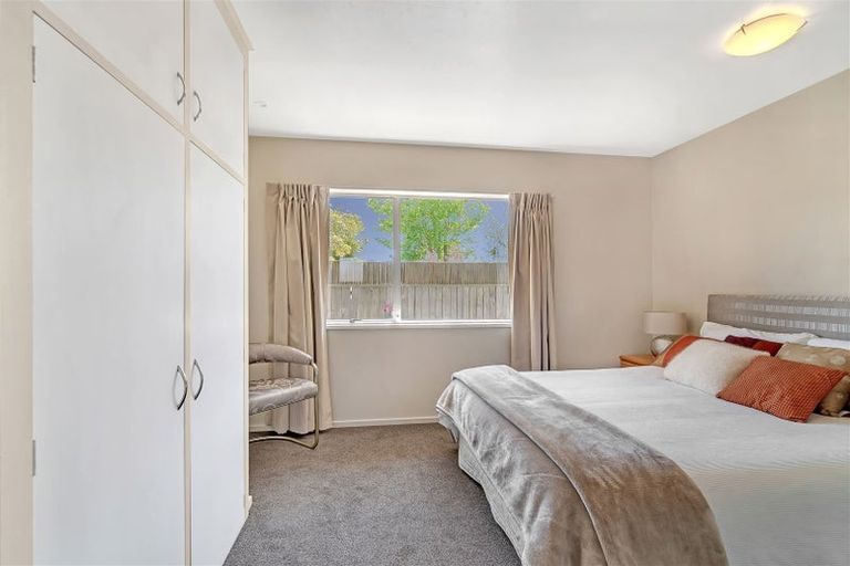 Photo of property in 70a Cutts Road, Russley, Christchurch, 8042