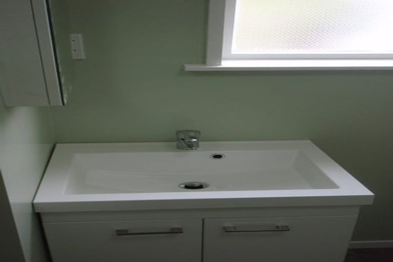 Photo of property in 18 Burma Road, Khandallah, Wellington, 6035