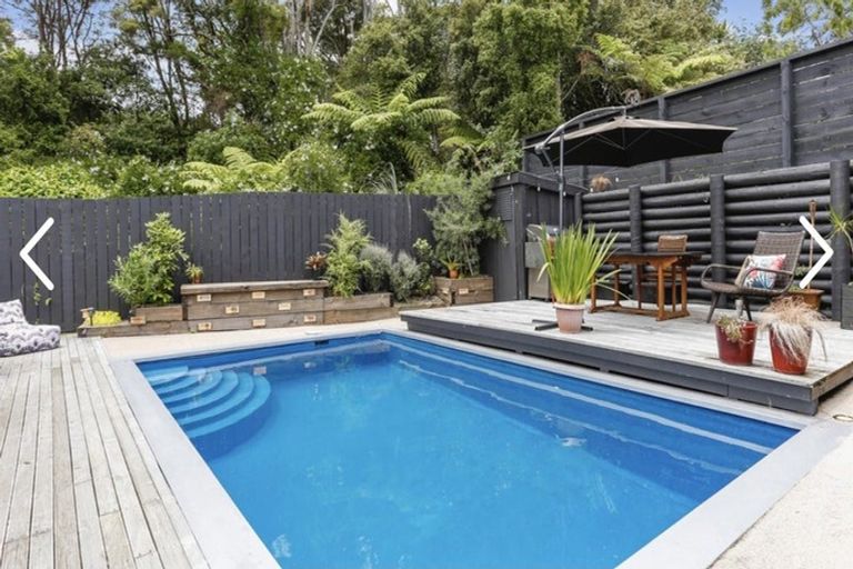 Photo of property in 14 Konini Road, Titirangi, Auckland, 0604