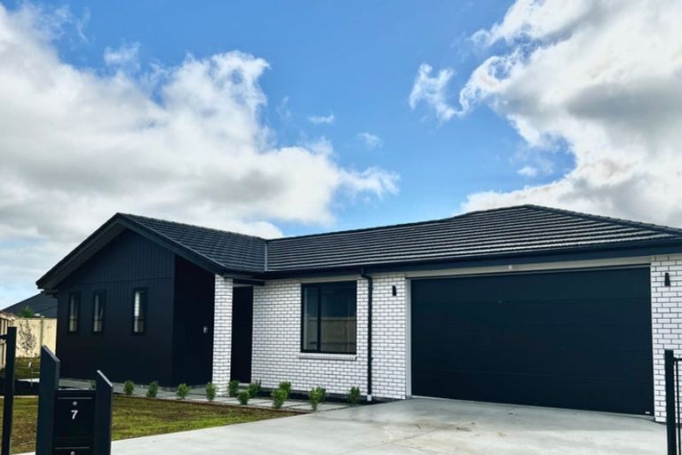 Photo of property in 7 Paihere Street, Huapai, 0810