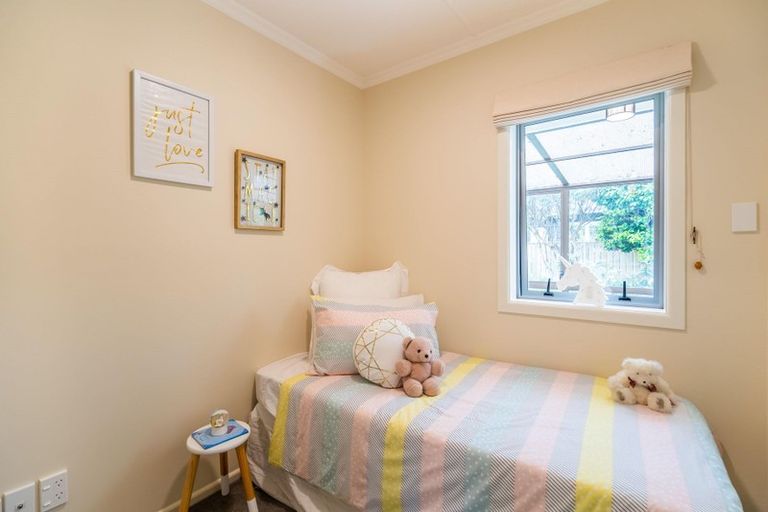 Photo of property in 8 Leybourne Avenue, Waikanae, 5036