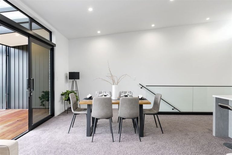 Photo of property in 21u2 Manning Street, Hamilton Central, Hamilton, 3204
