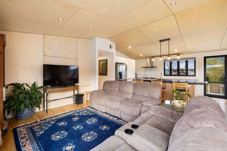 Photo of property in 31 Dingle Street, Lake Hawea, 9382