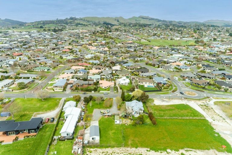 Photo of property in 99 Brookvale Road, Havelock North, 4130