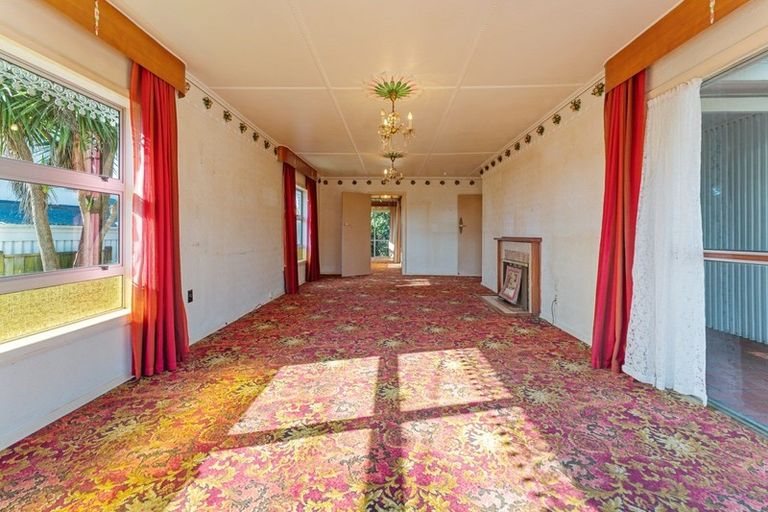 Photo of property in 22 Budleigh Street, Frankleigh Park, New Plymouth, 4310