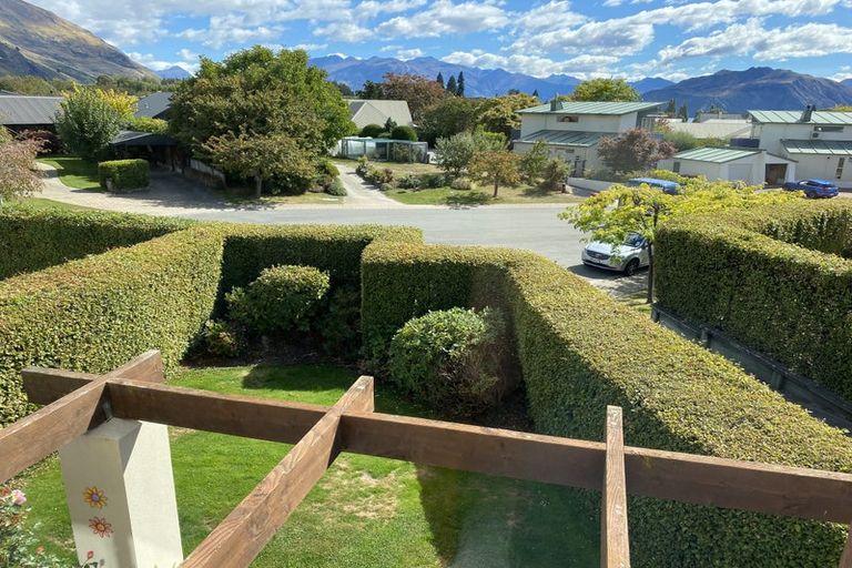 Photo of property in 9 Meadowbrook Place, Wanaka, 9305