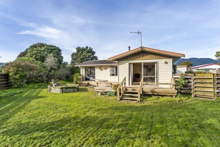 Photo of property in 26 Cypress Grove, Paraparaumu, 5032