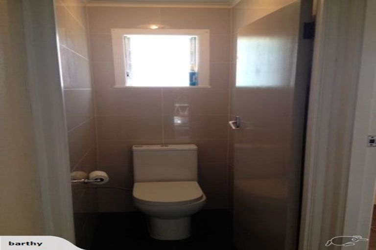 Photo of property in 2/10 Mahon Place, Papatoetoe, Auckland, 2025