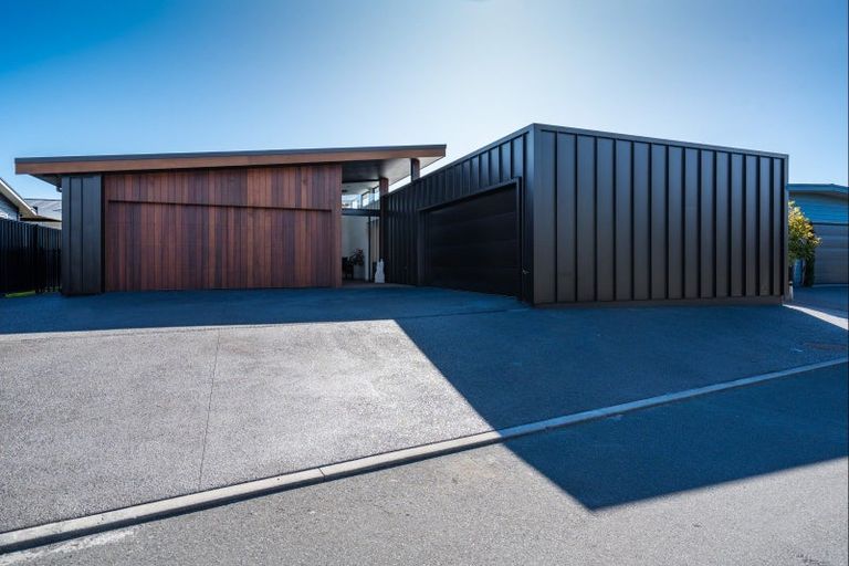 Photo of property in 20 Kurapoto Lane, Rainbow Point, Taupo, 3330