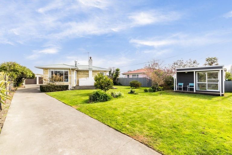 Photo of property in 32 Hyla Road, Haumoana, 4102