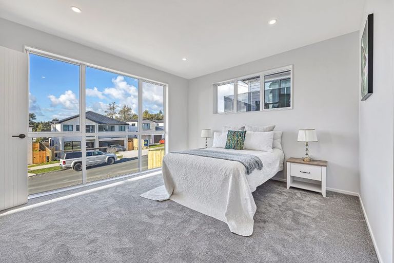 Photo of property in 40 Drumnaconagher Road, Flat Bush, Auckland, 2019